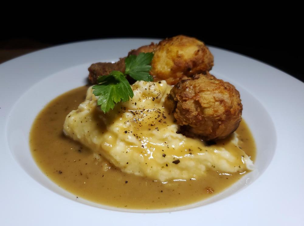 1748086725_AirfriedchickenwithmashedpotatoesandgravyJanuary25th2022.thumb.jpg.468b9f1f345c13ebcb6fb7e344fdc307.jpg