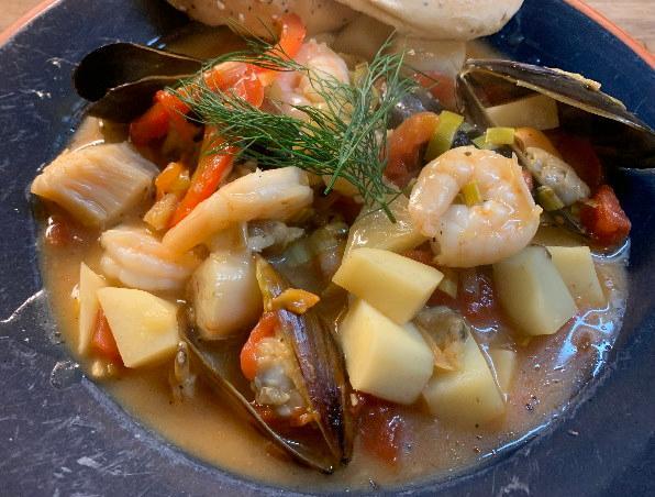 Bouillabaisse6635.jpg.ee169a295c94bcaa1b1cedcd8c6d79b7.jpg