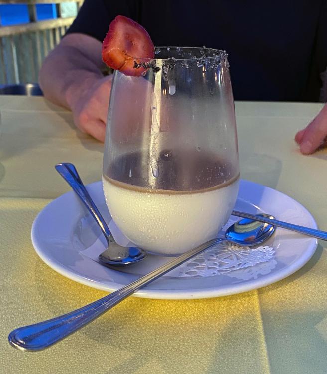 sbpannacotta.thumb.jpg.edcd20438bf2b9d3919c297f07668ecf.jpg