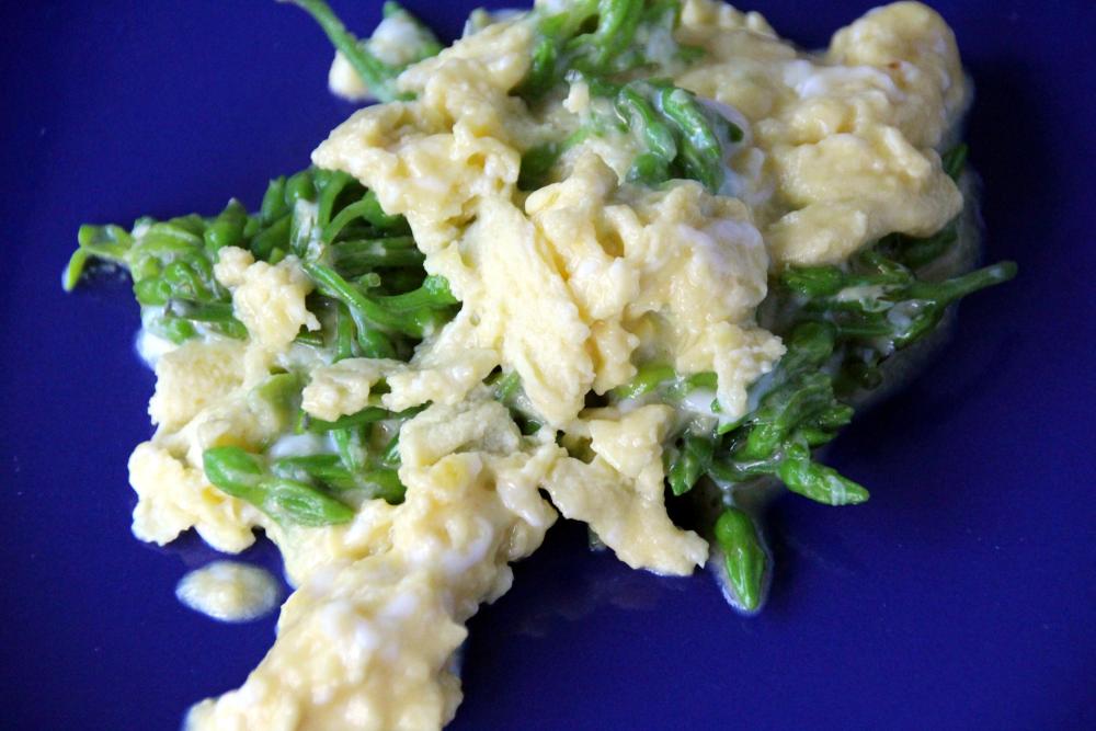 scrambled eggs with Tonkin jasmine.jpg