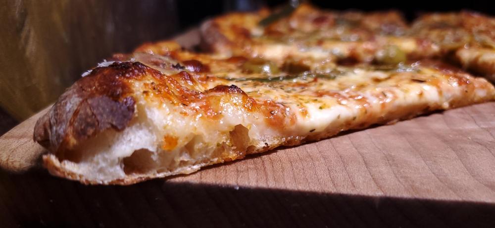 1700150306_MattsThreeCheesePizzaJanuary25th2023.thumb.jpg.10d57983314fa2fe34b24b5d6009f767.jpg