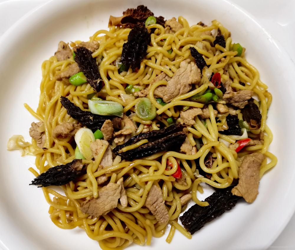 porkmorelfriednoodles2.thumb.jpg.cca38402d86c4680c7cc4e8ca53bae19.jpg