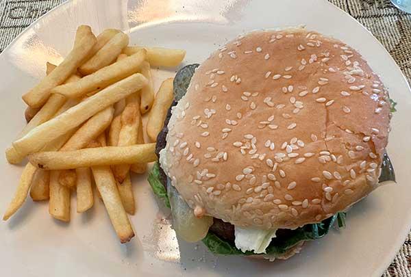 burger-fries2.jpg.7e8cc8dd6d4036c1947b217215845e7c.jpg