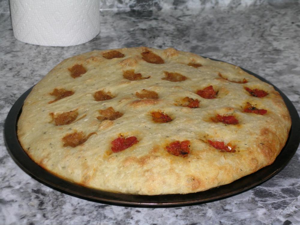 RoastedTomatoandCarmelizedOnionFocaccia.thumb.JPG.1ea6047d7ebd2e5c440b36fc10d037cc.JPG