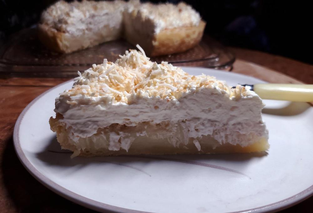 MayDawsonsHoosierSugarCreamPiewithCoconutNovember14th20233.thumb.jpg.e0f9a710748ffddaa2e00cd5b16a2099.jpg