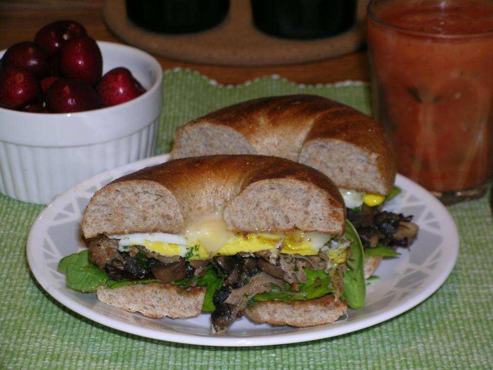 EggPulledPorkMushroomCheddarandLettuceonWWBagel.thumb.JPG.7cf31b78df47cb90826d7589e409de05.JPG