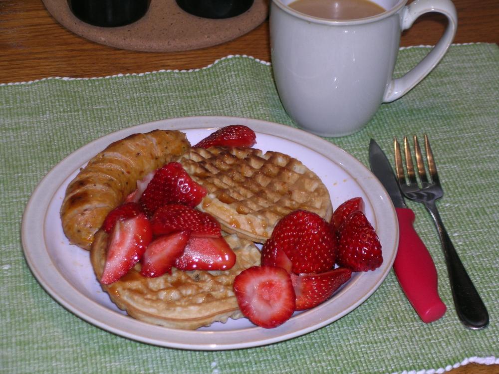 WafflesSausageStrawberriesandChipolteHoney.thumb.JPG.014fb8ab38850c1a44e1bc71eee374e3.JPG