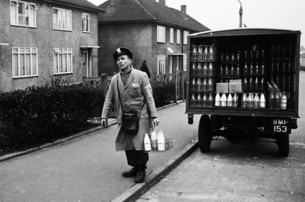 Milkman.thumb.jpg.d27ed6c360587c0deb908e08d49a4bf6.jpg