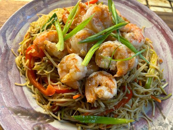 ShrimpSingaporeRiceNoodles5379.jpg.7a363b170acf6a618d7bd918c49027cf.jpg