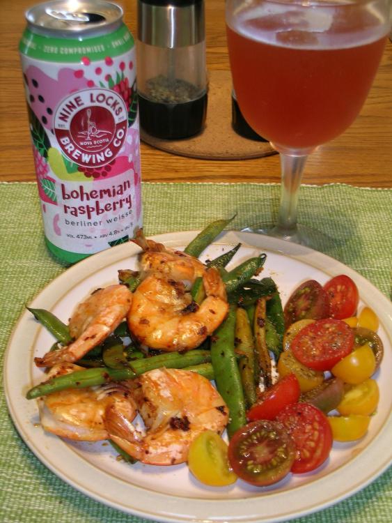 Shrimp.GreenBeansandZucckiniwithGarlicChiliCrispOilCilantro.thumb.JPG.ea1578c6dd7eacd85157f413c8907594.JPG