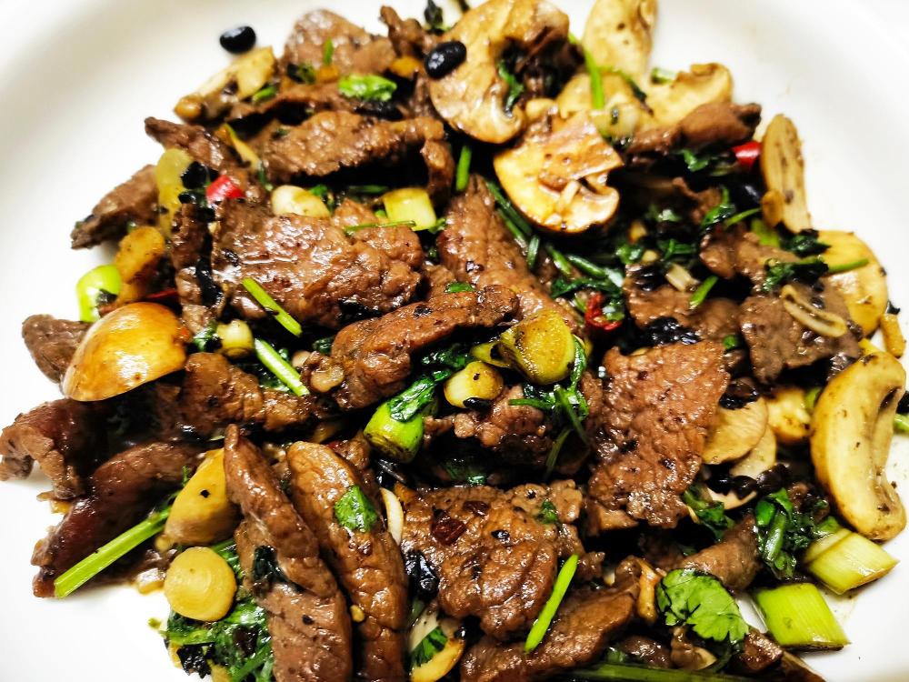 beefblackbeansmushrooms.thumb.jpg.ad2f86b1491e5d4a7568626a7567685b.jpg