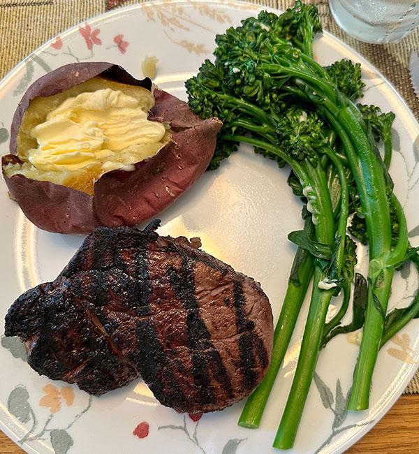 filet-mignon.jpg.1b1b7f38d8a611e8b085a3dd9b324e5f.jpg