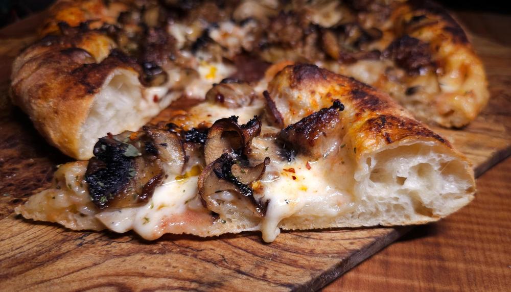 ItalianSausageandMushroomPizza2daydoughSeptember4th20242.thumb.jpg.d95b745ad9090ef802d5f27bd037f16a.jpg