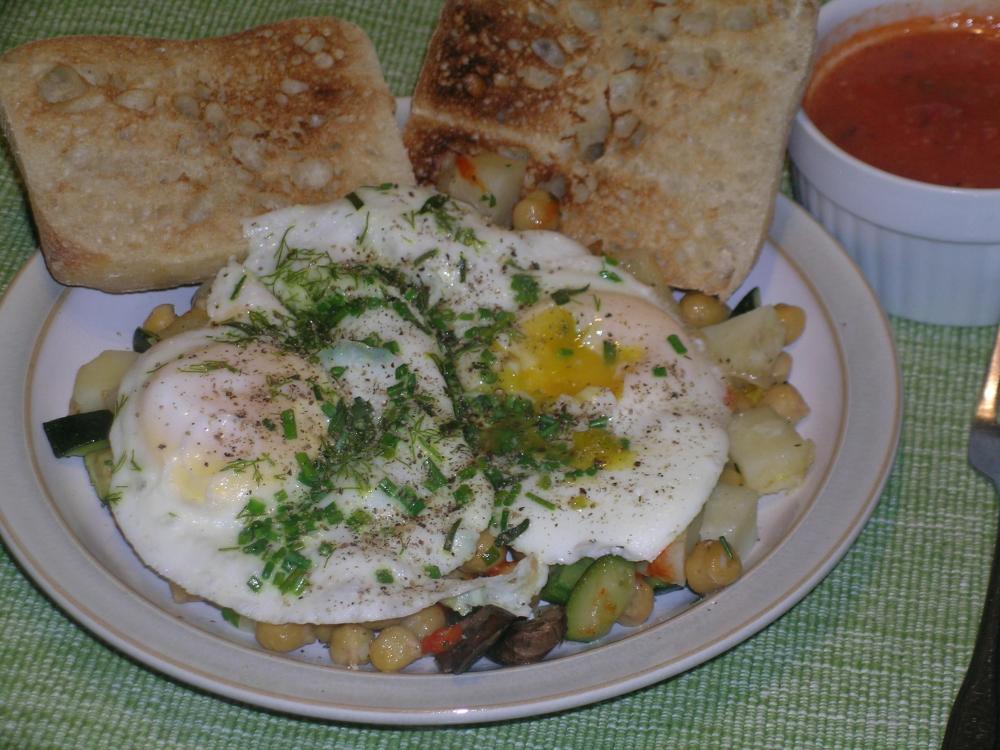 PotatoChickpeaZucchiniandMushroomHashandEggs.thumb.JPG.a691948a3c84067a8d8c4ddafa8fd03c.JPG