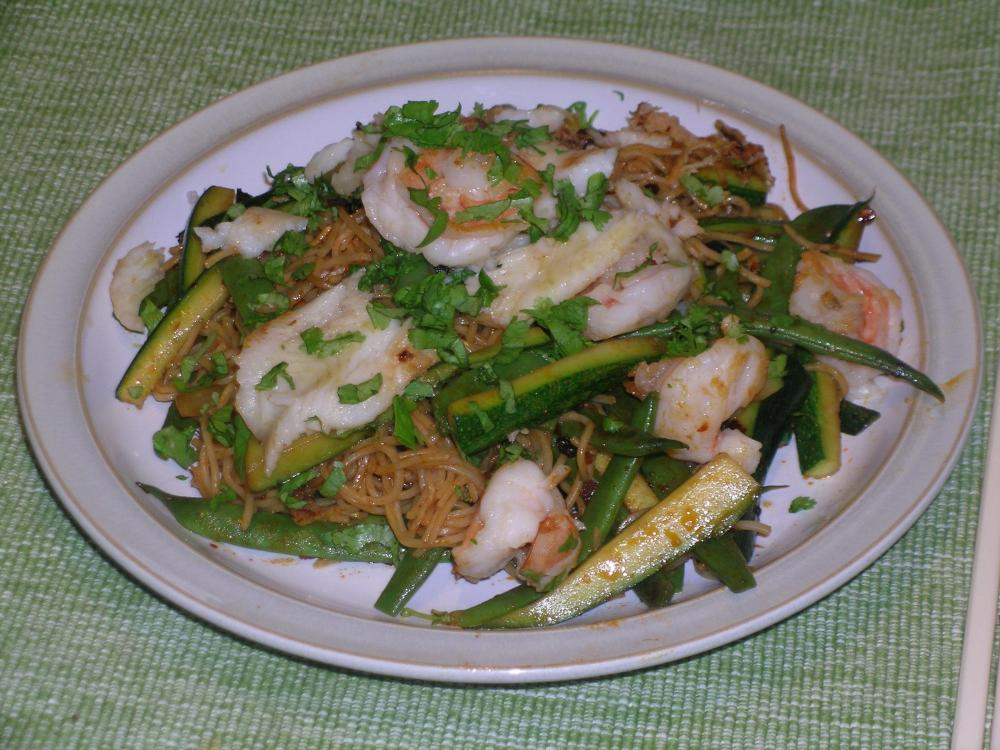 ShrimpRoeNoodleswithHaddockShrimpZucchiniandRomaBeanswithChiliCrispOil.thumb.JPG.c109b6583945cbac94050fe7049ee034.JPG