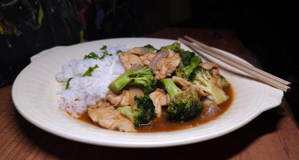 ChineseChickenandBroccoliStirfryNovember8th2024.thumb.jpg.3e9193c389bf0793c77e9ba3271da05f.jpg