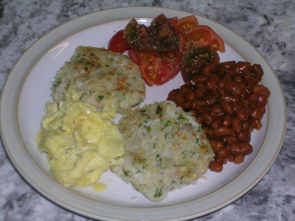 FishcakesBeansandEgg.thumb.JPG.fd1d60e3008383f9d3ef494cbb12c478.JPG