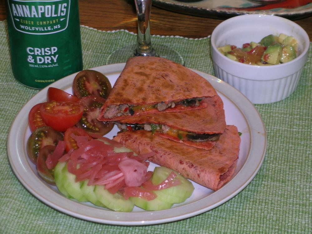 SteakChorizoMushroomandPepperJackQuesadilla.thumb.JPG.18c67ffa06220af806dbc16de8b4d7b8.JPG