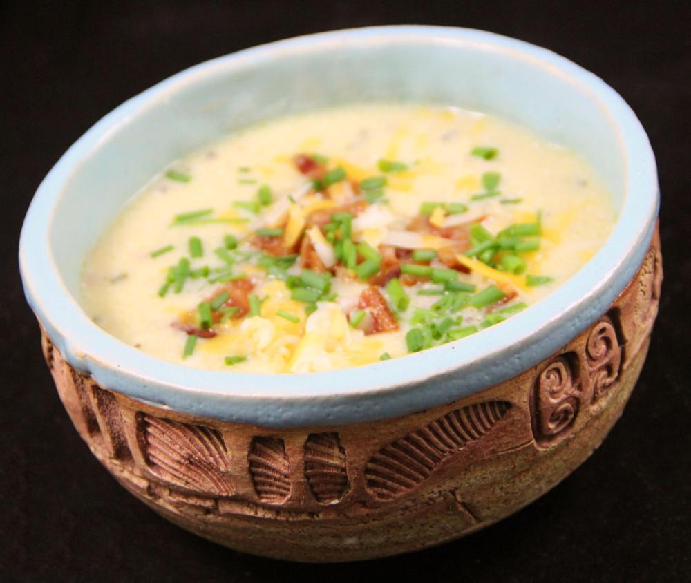 potatosoup.thumb.jpg.ce8236ec5d9b7418176eba3e4b1c8d65.jpg