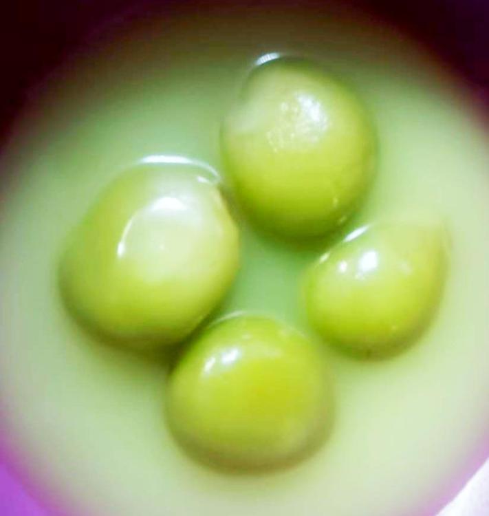 grapesinpernod.thumb.jpg.9e04238fc8154d5a6fecdebf05070968.jpg