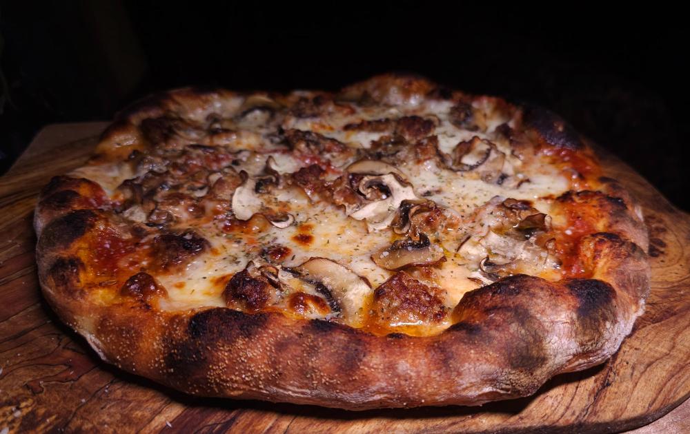 ItalianSausageandMushroomPizzaJanuary30th2025.thumb.jpg.dda5309ffbd4c111b1c7511c6743574a.jpg