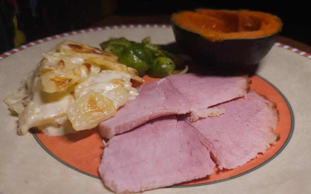 NEWYEARSDAYDINNER-HAM.thumb.jpg.f9f8d74696fb95d99573fd9dd04b0b4a.jpg