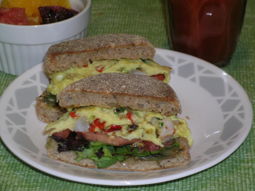 EggwithShrimpThaiChiliandGreenOnionwithAvocadoLettuceandTomatoonWW.thumb.JPG.e09b9b62c5cfca6b147d4f82a1ecedae.JPG