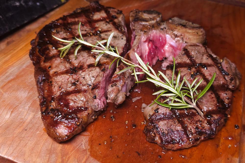 GrilledPorterhouseSteakforTwoFebruary20th20251.thumb.jpg.ff32c2ee97c9800f8beee5d6d1aa5caa.jpg