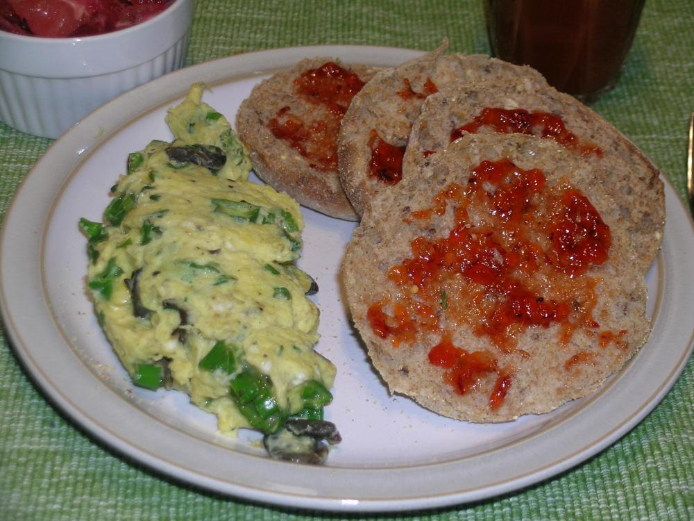 MushroomShishitoandGreenOnionScrambledEggswithWWE.M.sandHabaneroJelly.thumb.JPG.c25235141336b5fe24d64f137d93af04.JPG