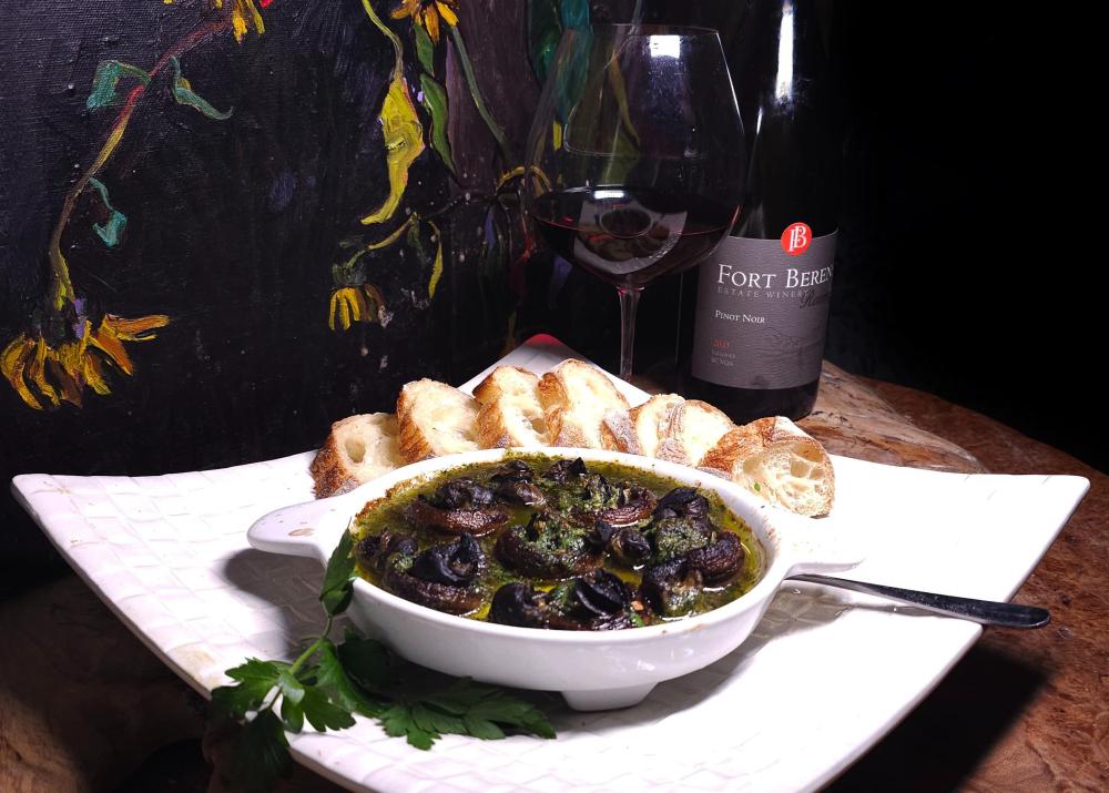 EscargotinMushroomcapsMay3rd2025.thumb.jpg.51d58269bf1b5f3e8c1f027333483b0e.jpg