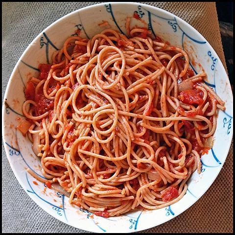 PastaLunch.jpg.87ec6fa219db19988b83690da81e03bf.jpg