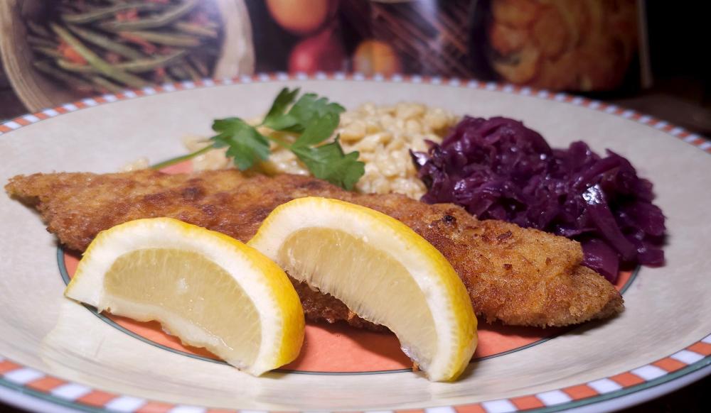 SchnitzelwithlemonredcabbageandspaetzlewithbrownbutterMay24th20251.thumb.jpg.f9b76eb826308851dc2eae687063c236.jpg