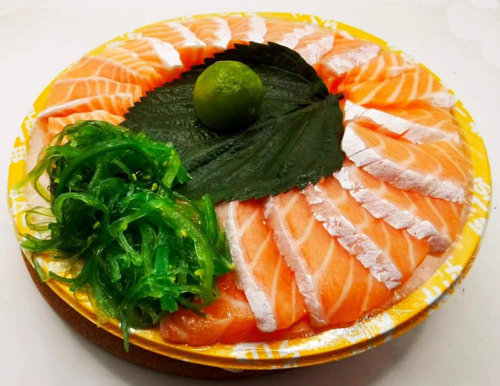salkon sashimi and sea grass.jpg